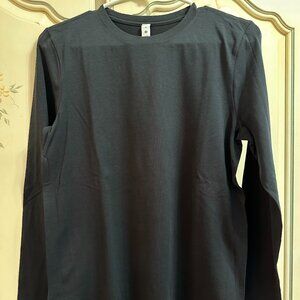 Lululemon Black T-Shirt Size: 4